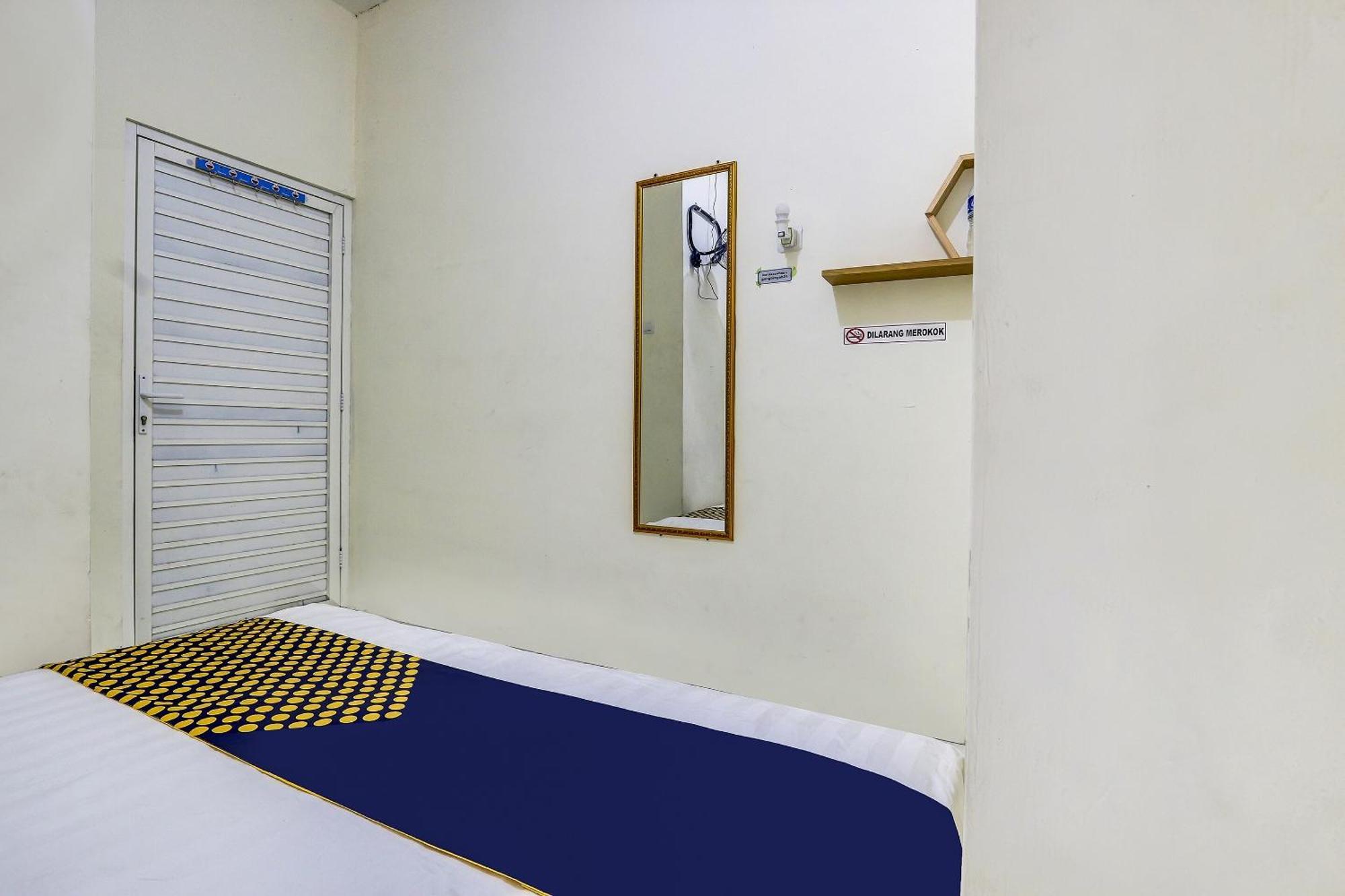 Spot On 90780 Gang Tengah Homestay Syariah Semarang Exterior photo