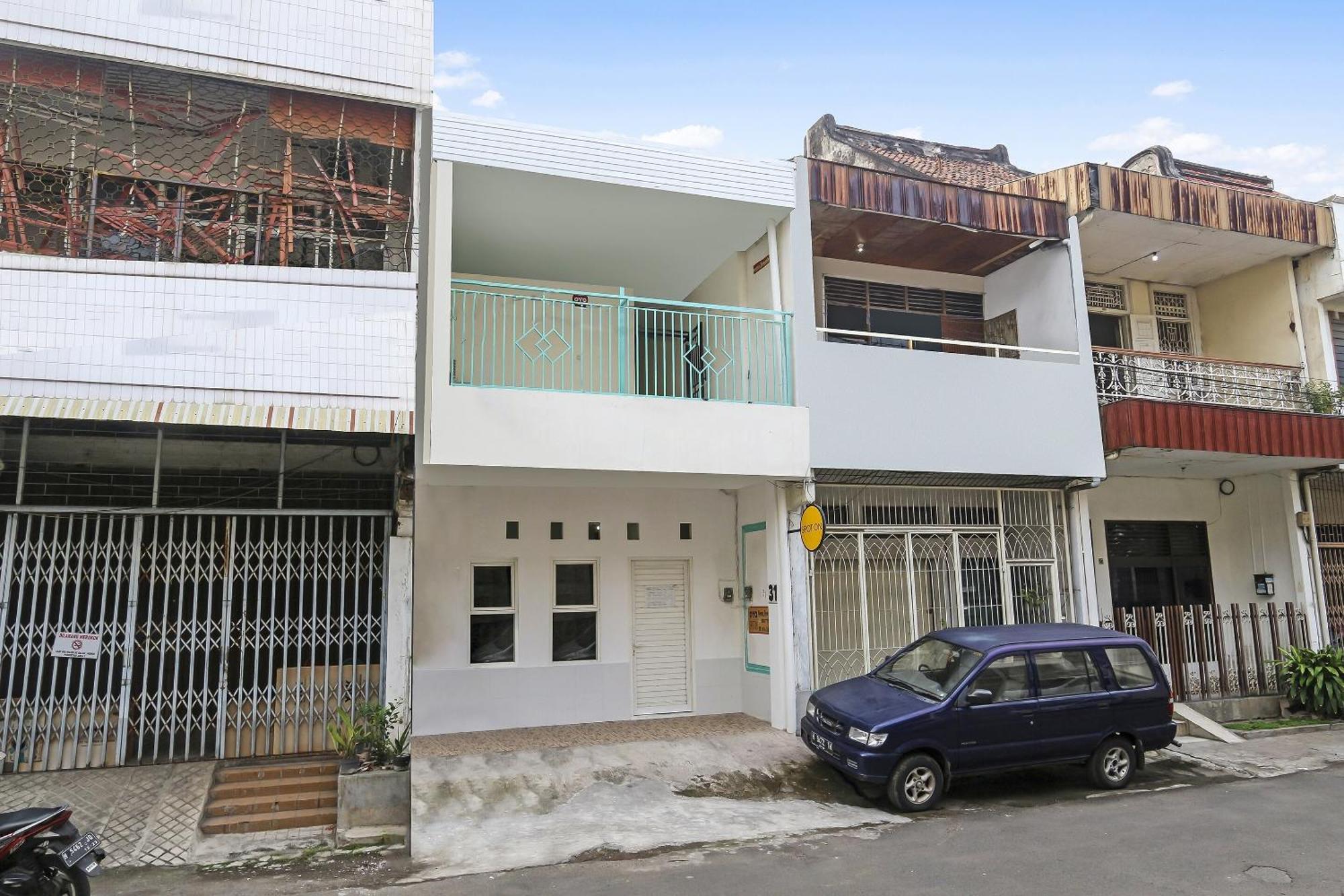 Spot On 90780 Gang Tengah Homestay Syariah Semarang Exterior photo