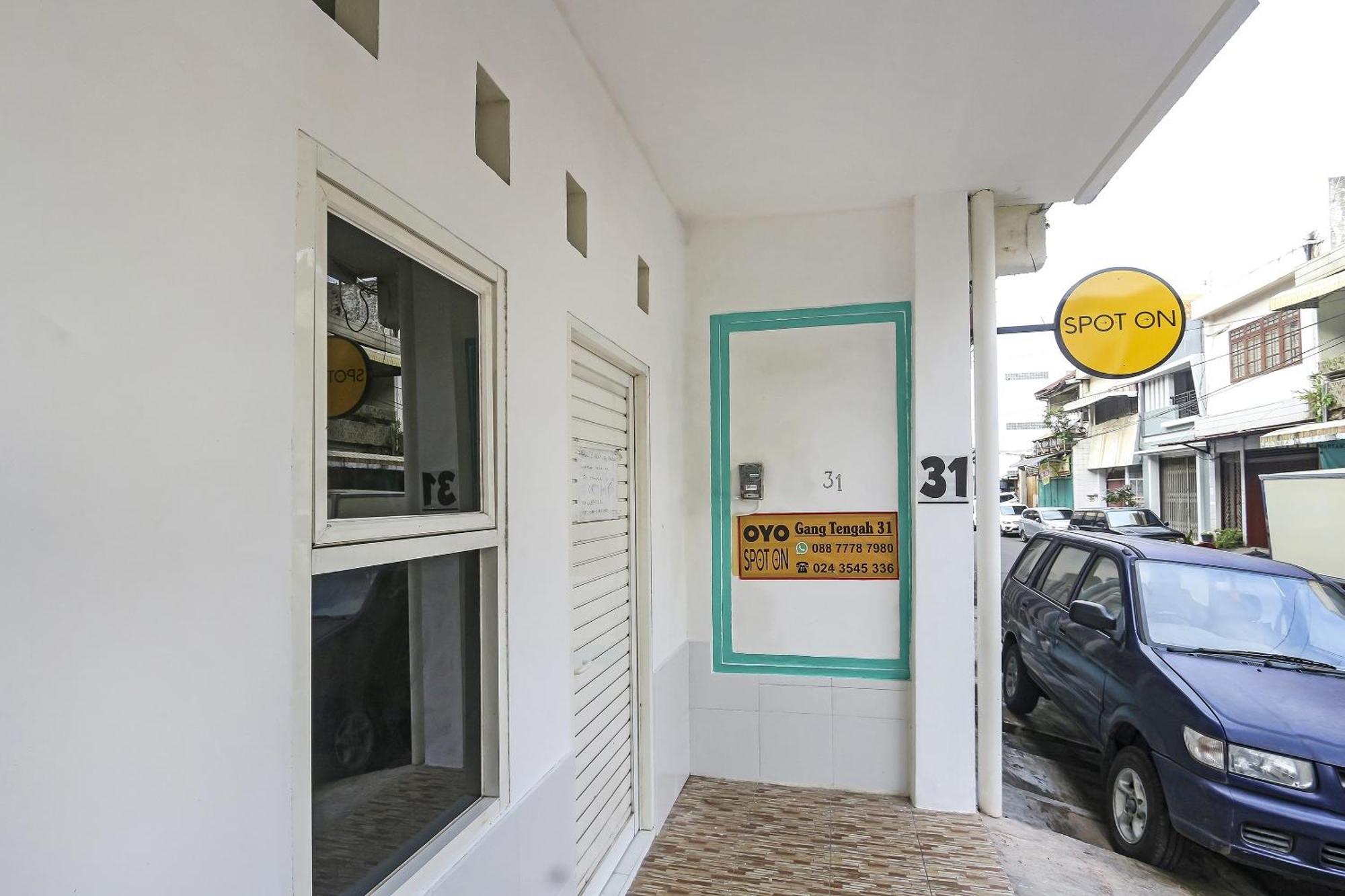 Spot On 90780 Gang Tengah Homestay Syariah Semarang Exterior photo